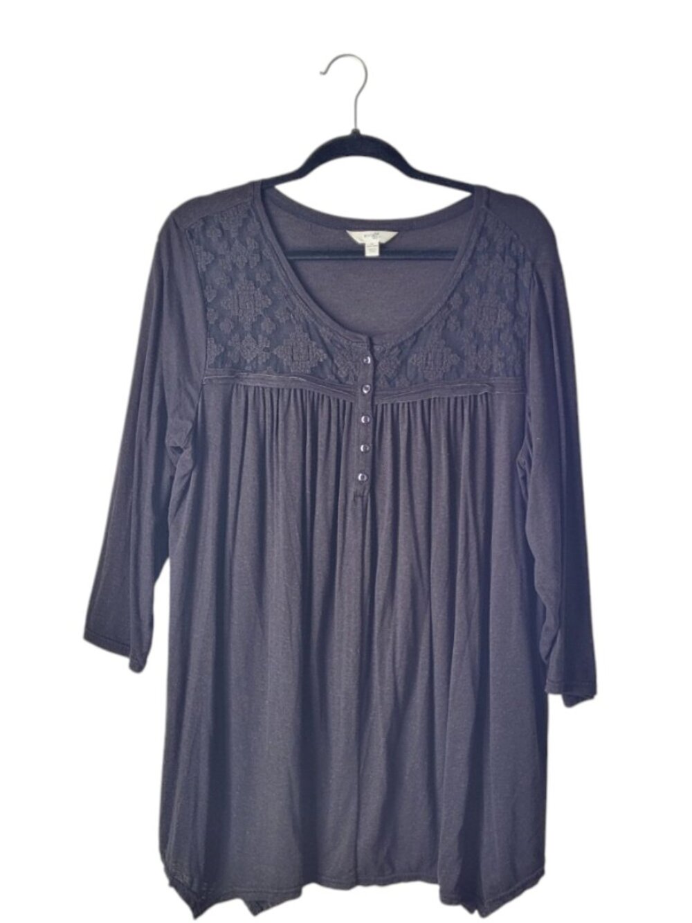 Terra & Sky Plus Size Black Shark Bite Lace Tunic